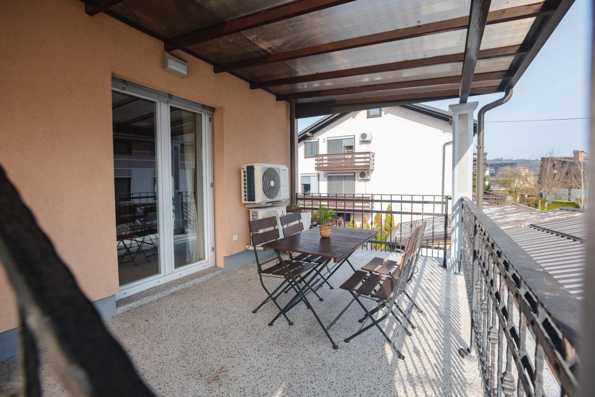 Vila Klara Apartments ลูบลิยานา ภายนอก รูปภาพ